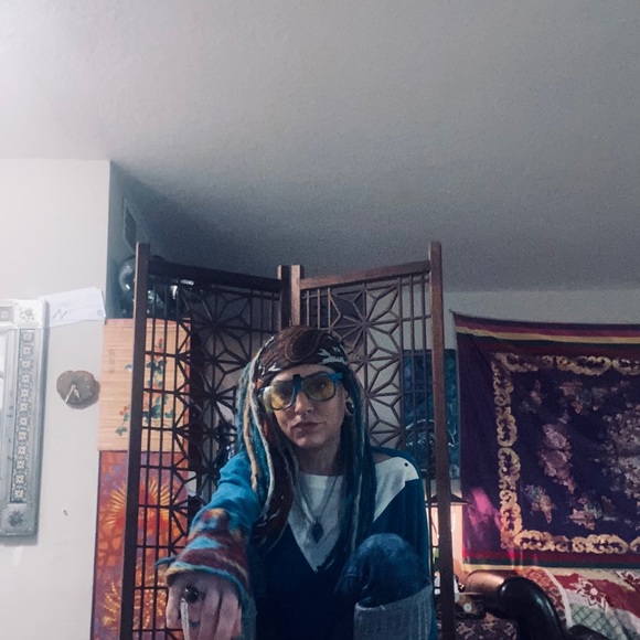 Meet your Posher, Lizblit - Picture 3 of 9